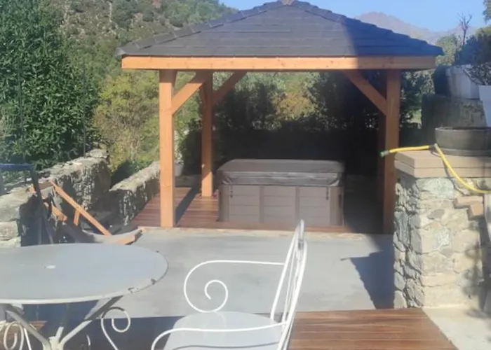 Parfumu Di Machja Couette-café Santa-Lucia-di-Mercurio